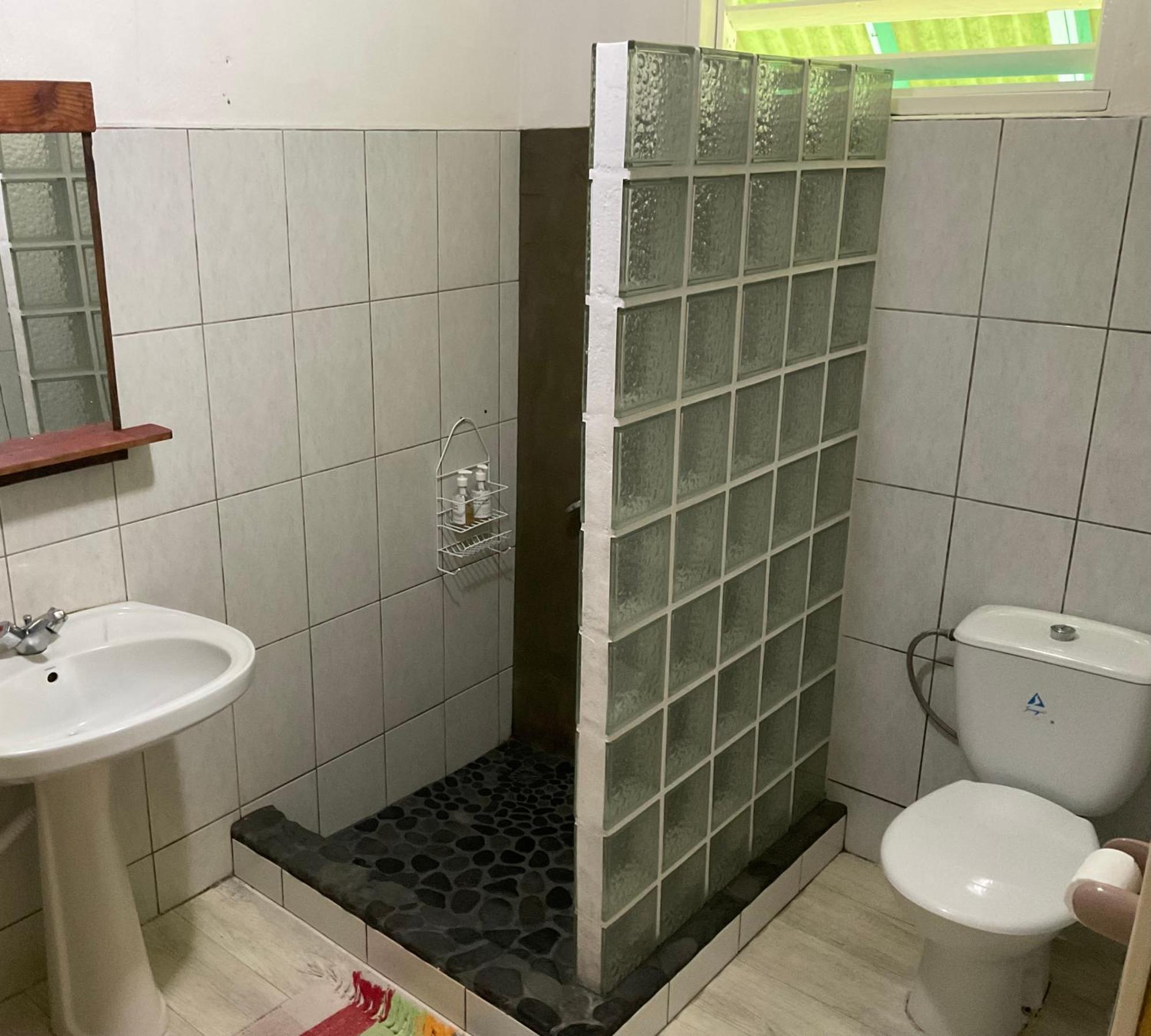 Manomano Lodge Papara エクステリア 写真